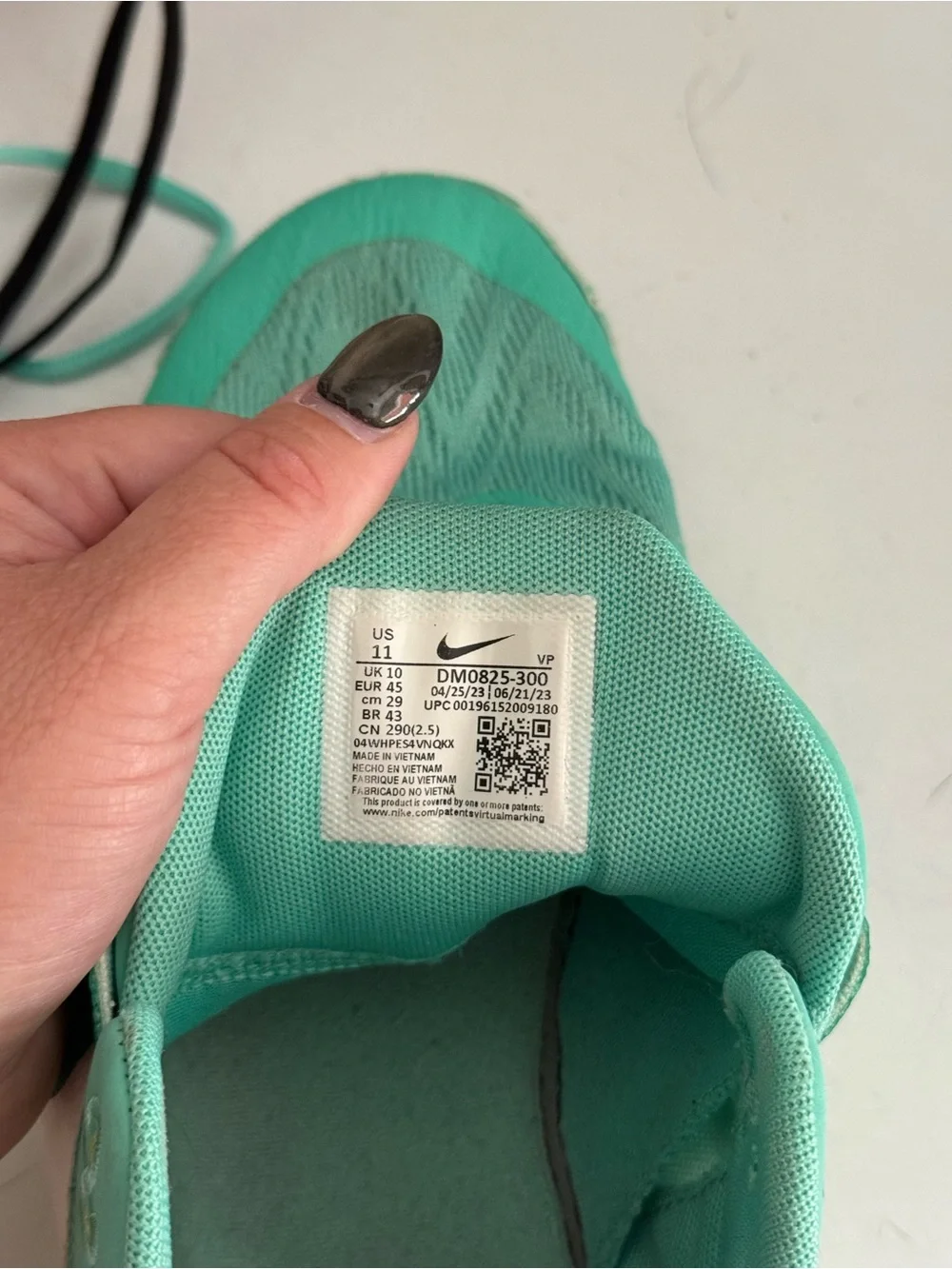 Nike Giannis Immortality 2 Light Menta Green Mens Basketball Sneakers Size 11